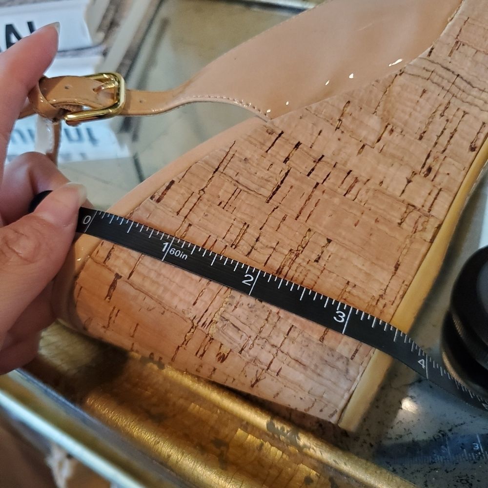 Stuwart Weitzman wedge nude patent - Picture 4 of 12